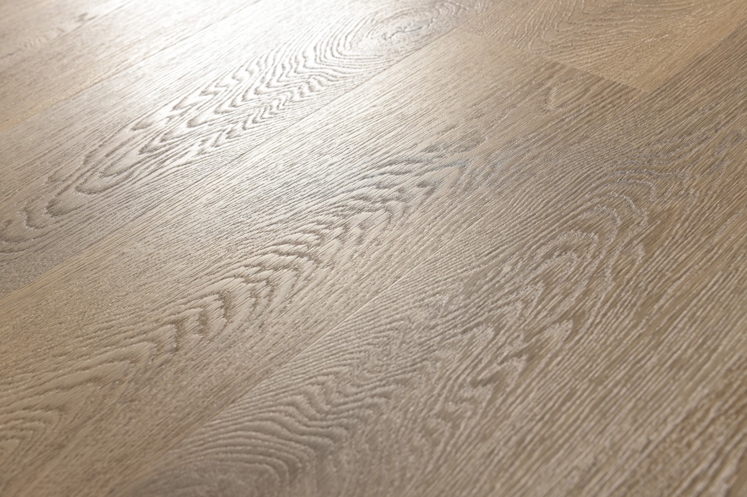 "Madera" SPC Natural Vinyl № 1521 ( 6901)Дуб моренный 1220*184*4мм+1,5мм 2,2448 м.кв/10шт - вид сзади